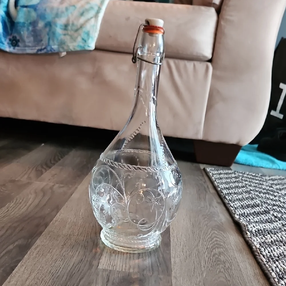 Williams Sonoma Clear Glass Decorative Vase